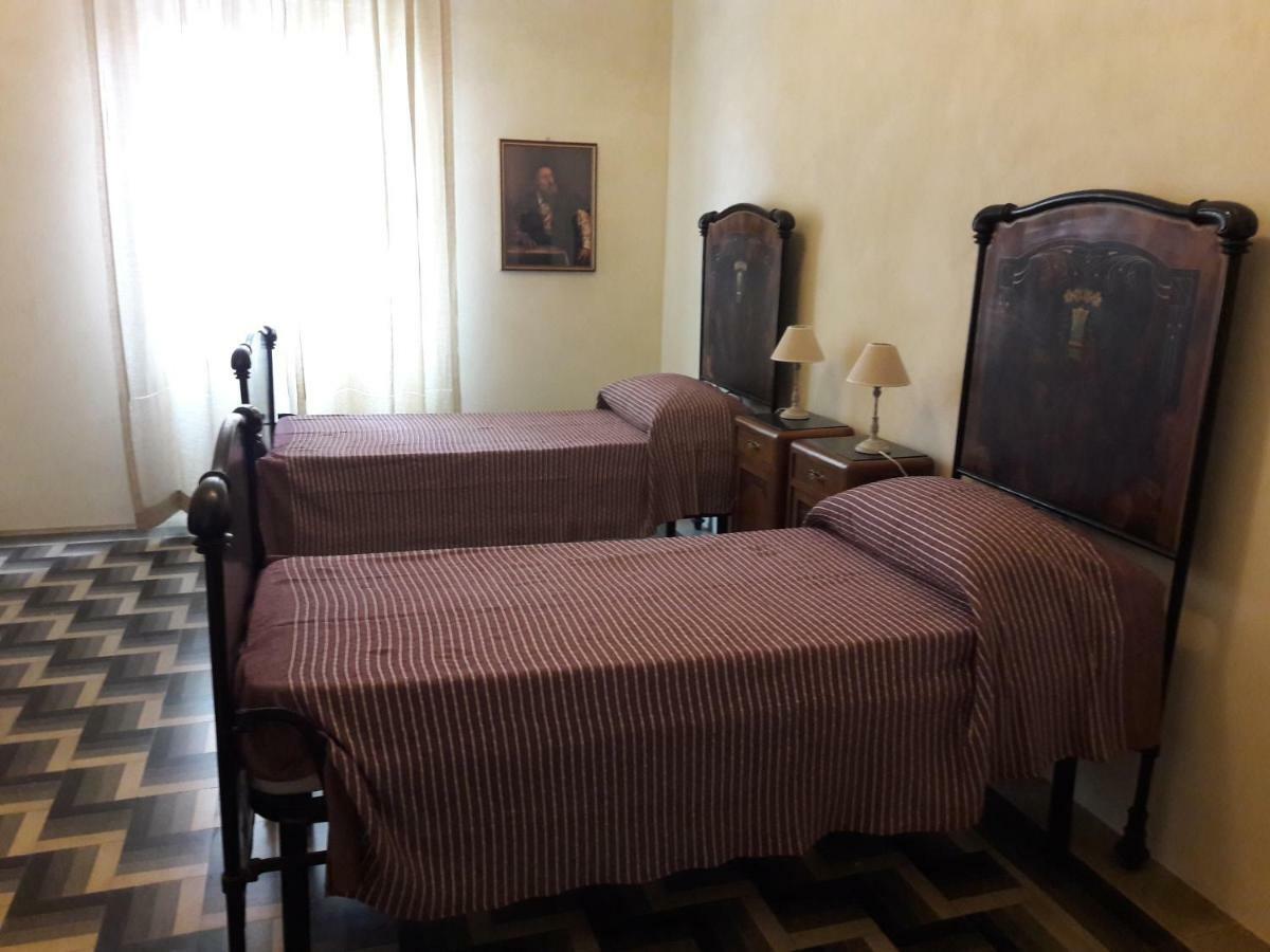 La Mascarella Apartment Alba  Ngoại thất bức ảnh